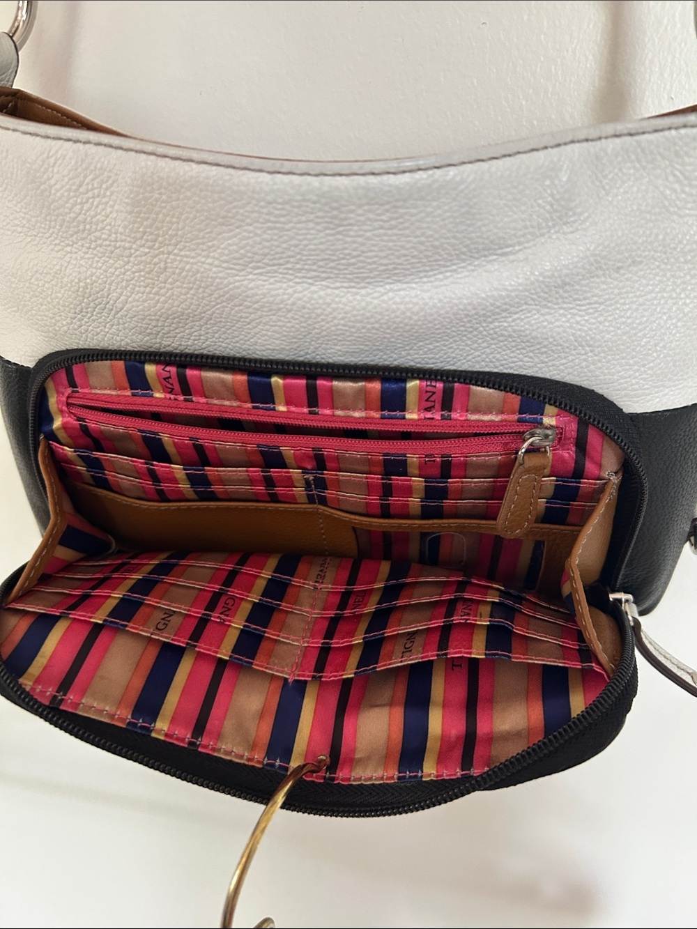 Two-Tone Black & White Leather Crossbody Bag - Picture 12 of 13
